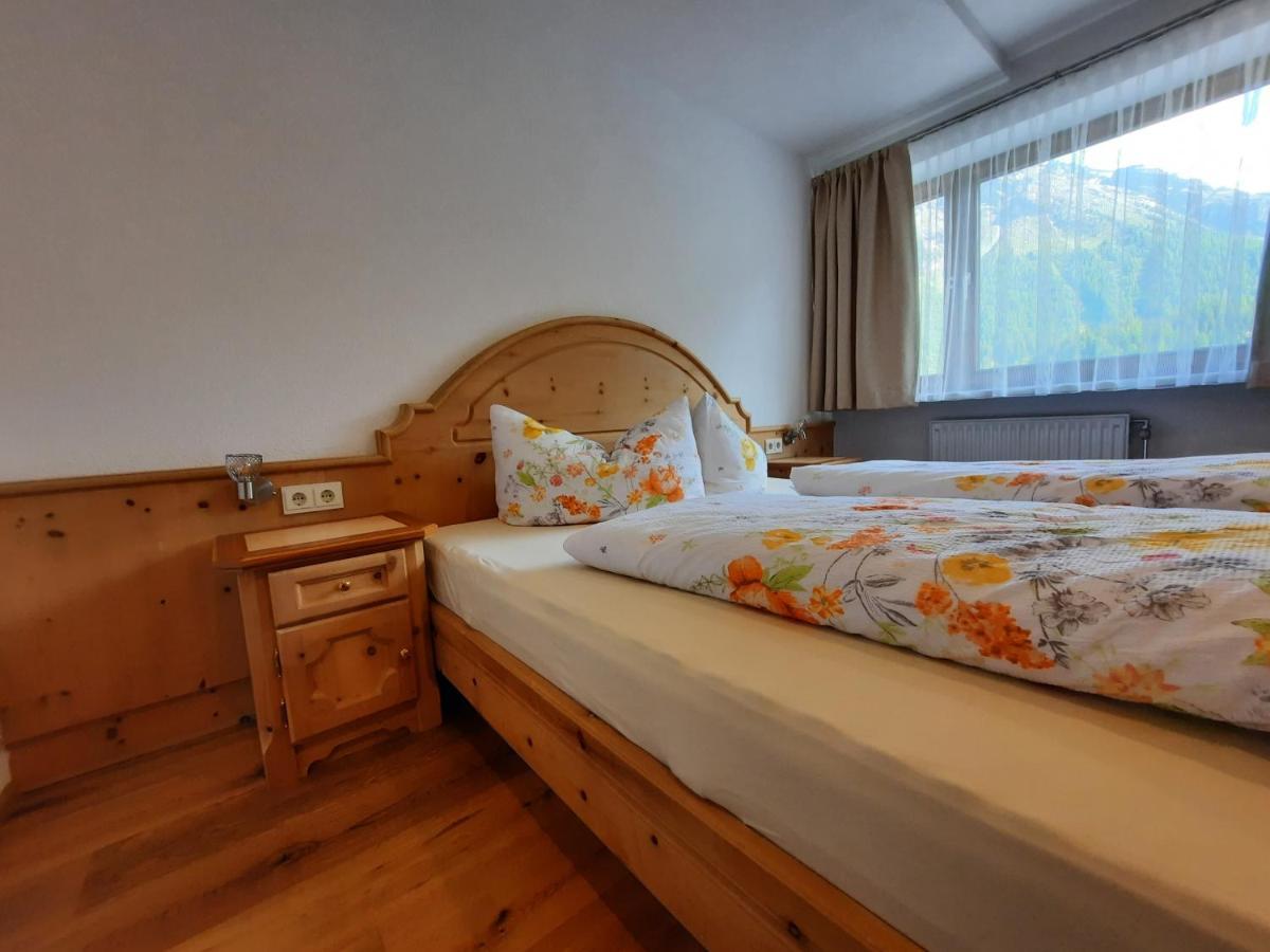 Haus Bergblick Apartamento Spiss Exterior foto